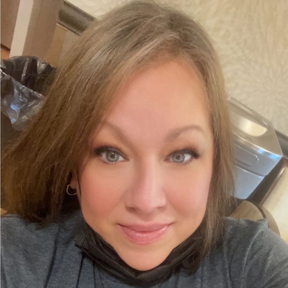 Meet your Posher, Melissa